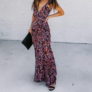 Vici Fashionista Floral Ruched Slit Maxi dress